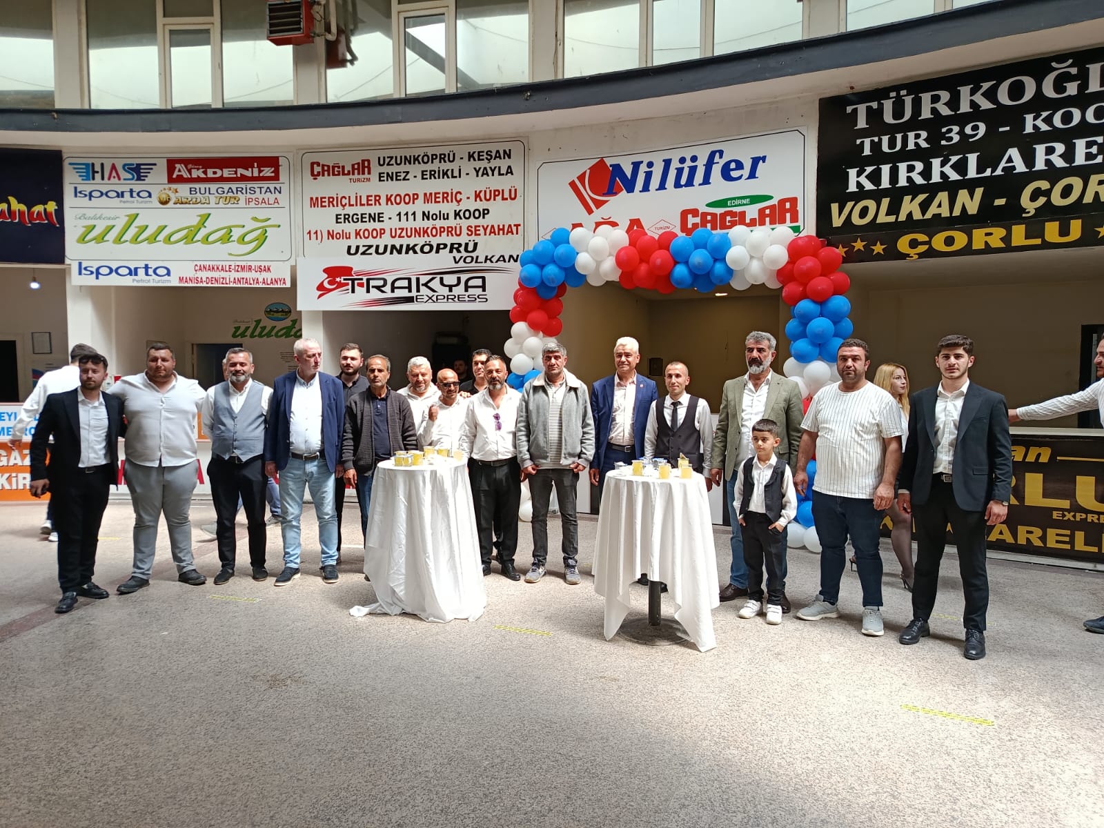Edirne Otogarı'nda dört yıllık aranın ardından yeniden hizmete başlayan AĞATUR'un açılış töreninde konuşan sektör temsilcileri, 25 yıllık tekelci yapının bittiğini ve belediyenin hamlesiyle otogarda özgür, adil ve rekabetçi yeni bir dönemin başladığını vurguladı.